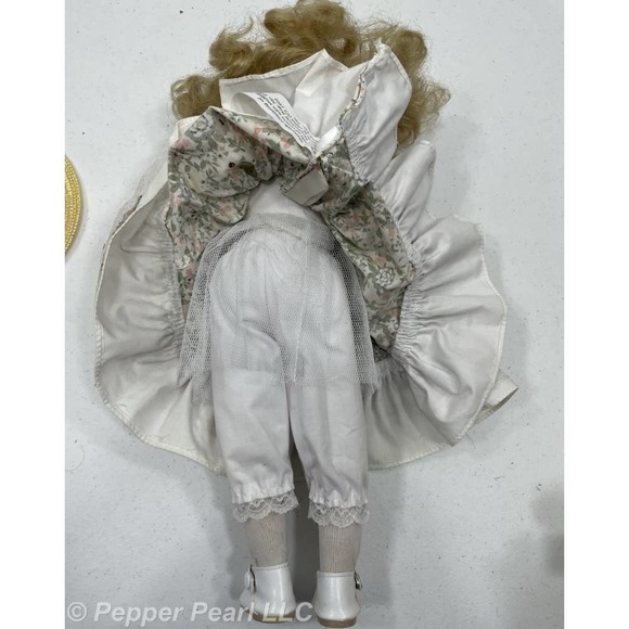 Porcelain Doll 16 Inch Cloth Body Tag Marked J.C. Penney 1992 Blonde Hat No Box - Picture 5 of 6